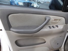 2005 Toyota Tundra SR5 White Crew Cab 4.7L AT 2WD #Z23166